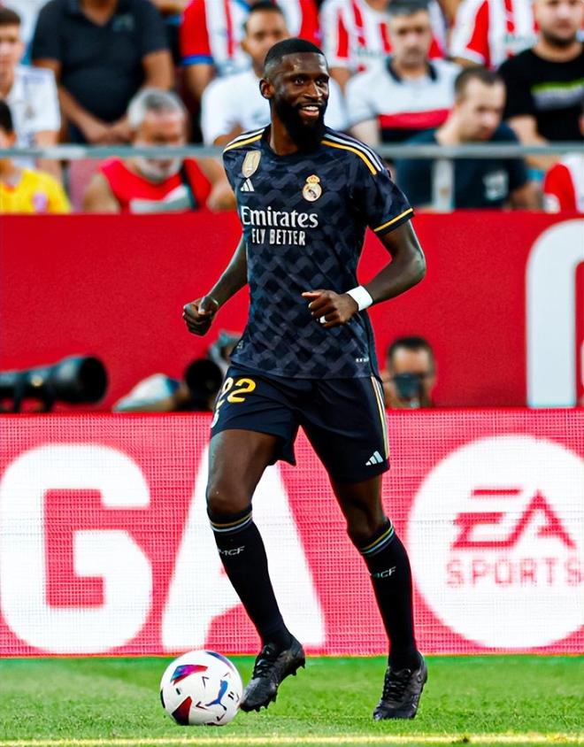 郑钦文状态火爆，西甲次回合对阵辽宁男篮，皇家马德里力争连胜的简单介绍